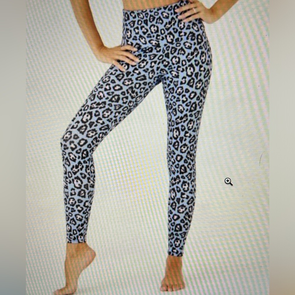 Onzie high rise leopard print leggings size Small Medium